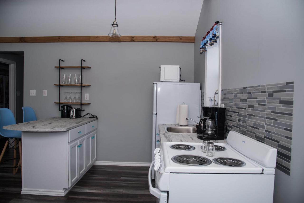Family Ties Vacation Home - Greenham House Twillingate Buitenkant foto
