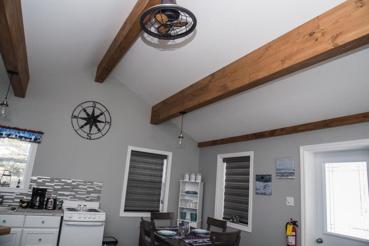 Family Ties Vacation Home - Greenham House Twillingate Buitenkant foto